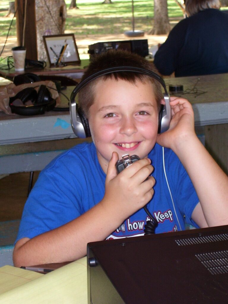 Andrew (KE5GAQ) operating at Field Day 2006